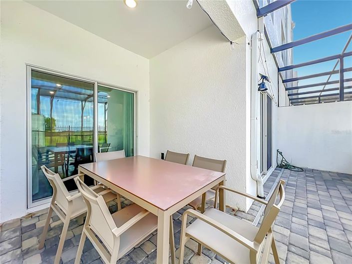 Image No.24-6 Bed Townhouse for sale