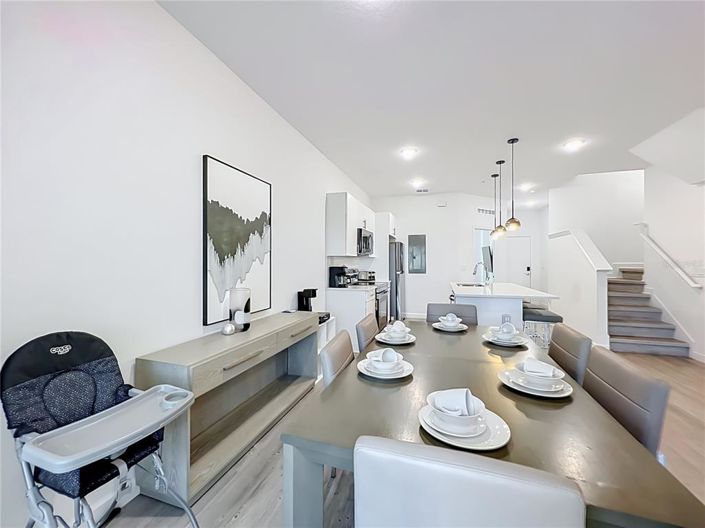 Image No.9-6 Bed Townhouse for sale