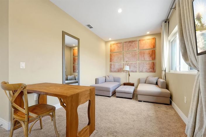 Image No.29-3 Bed Townhouse for sale