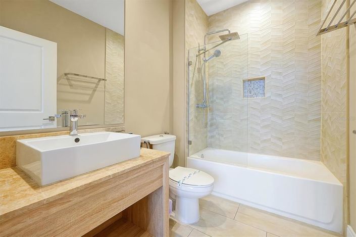 Image No.39-3 Bed Townhouse for sale
