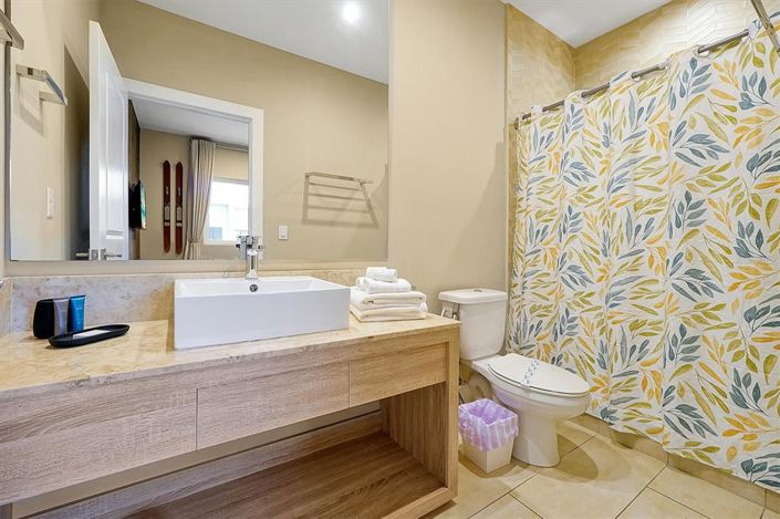 Image No.45-3 Bed Townhouse for sale