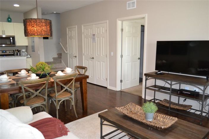 Image No.7-3 Bed Townhouse for sale