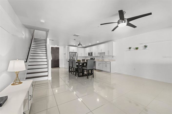 Image No.26-4 Bed Townhouse for sale