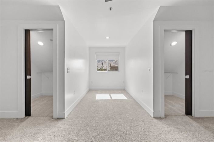 Image No.52-4 Bed Townhouse for sale