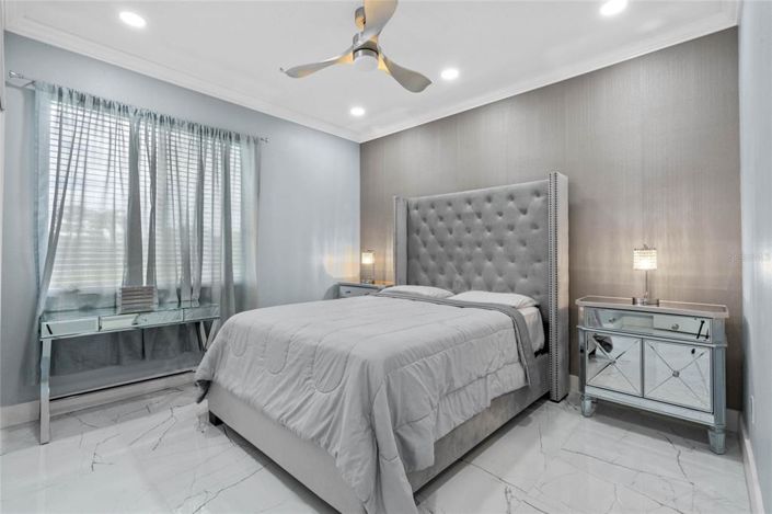 Image No.17-5 Bed House for sale
