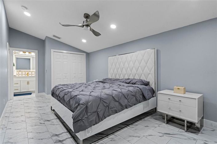 Image No.26-5 Bed House for sale