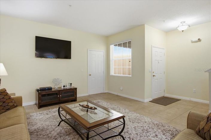 Image No.10-3 Bed Apartment for sale