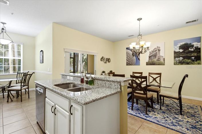 Image No.21-3 Bed Apartment for sale