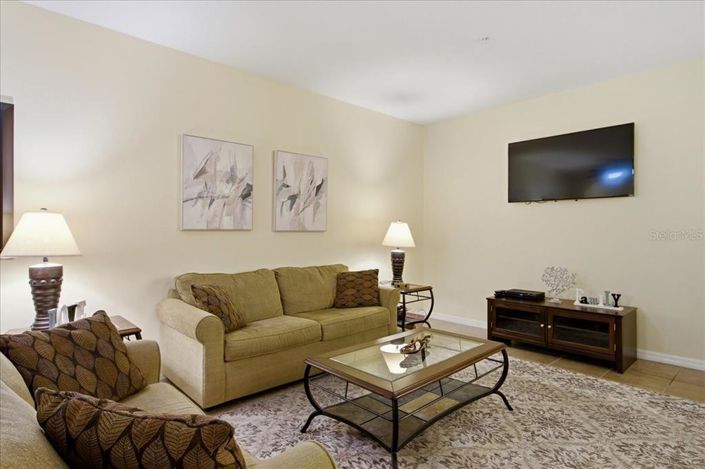 Image No.9-3 Bed Apartment for sale