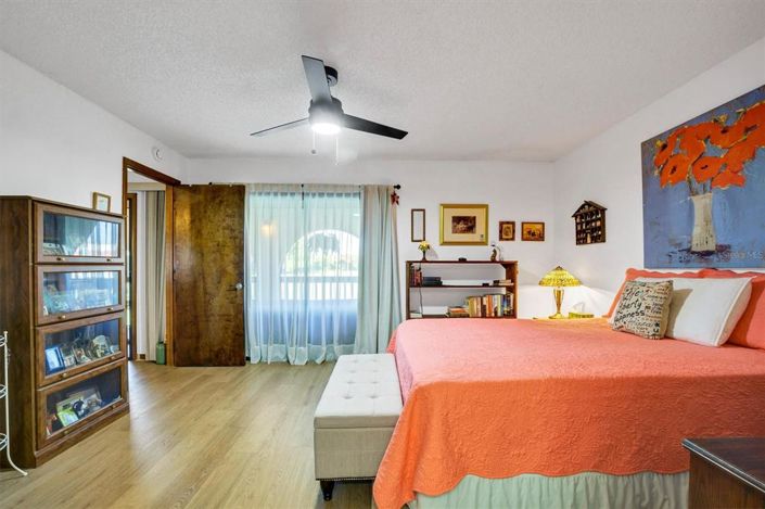 Image No.28-2 Bed Apartment for sale