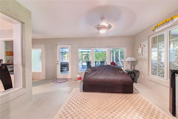 Image No.19-3 Bed House for sale
