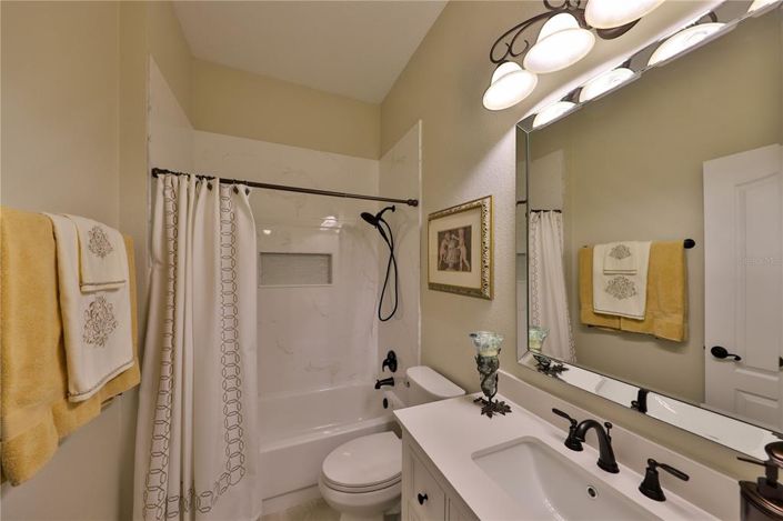 Image No.18-4 Bed House for sale