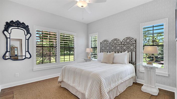 Image No.25-4 Bed House for sale