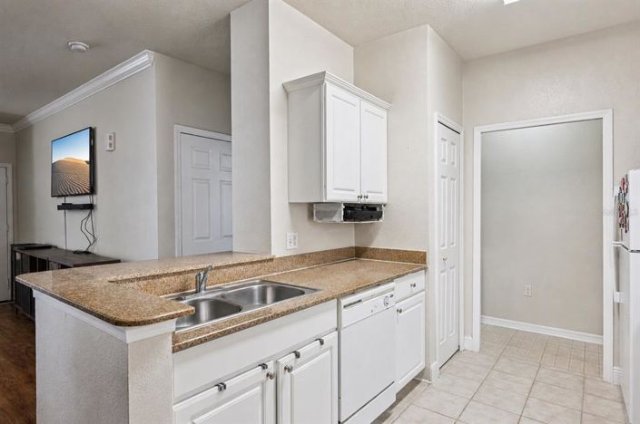 Image No.9-3 Bed Apartment for sale
