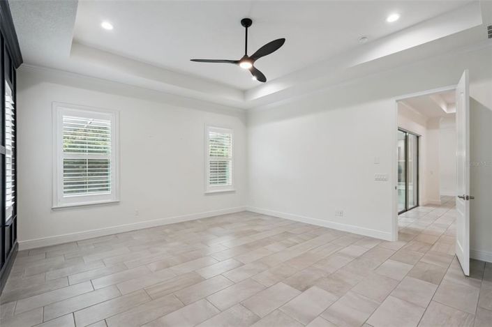 Image No.26-4 Bed House for sale
