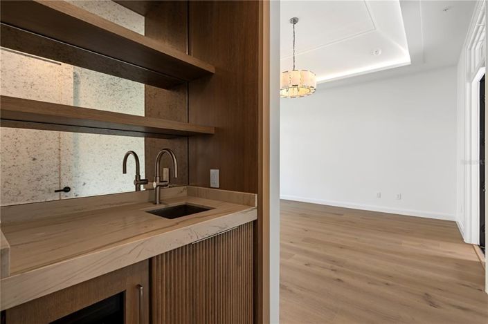 Image No.25-5 Bed Apartment for sale