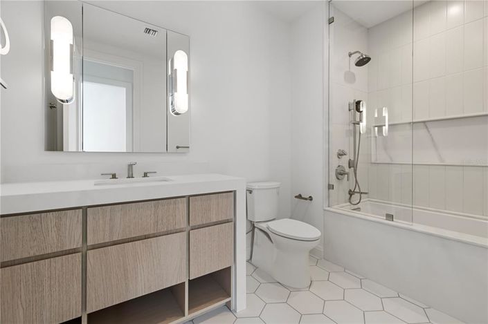 Image No.43-5 Bed Apartment for sale