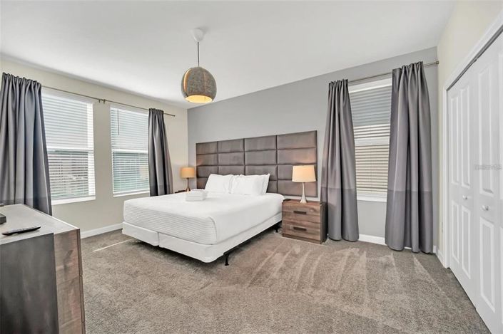 Image No.16-6 Bed House for sale