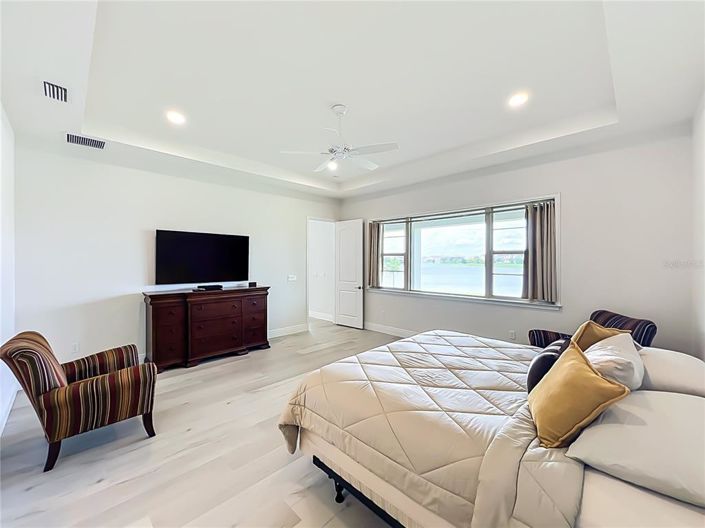 Image No.26-5 Bed House for sale