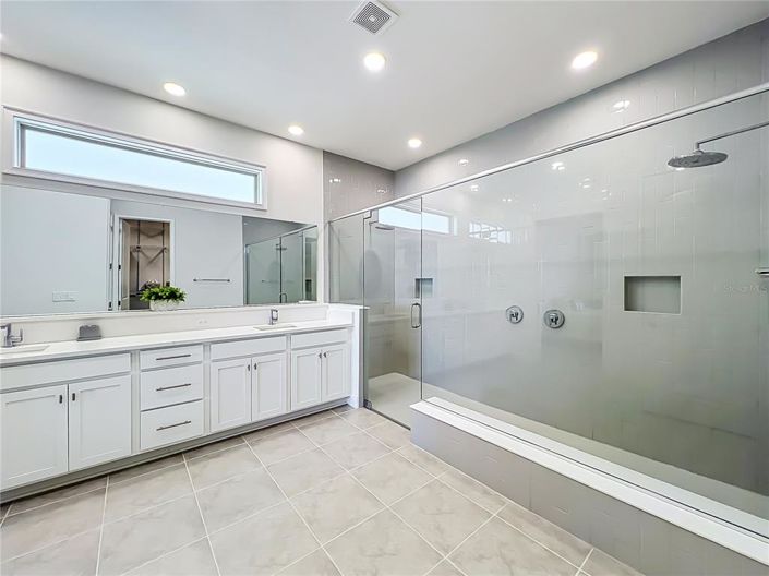Image No.28-5 Bed House for sale