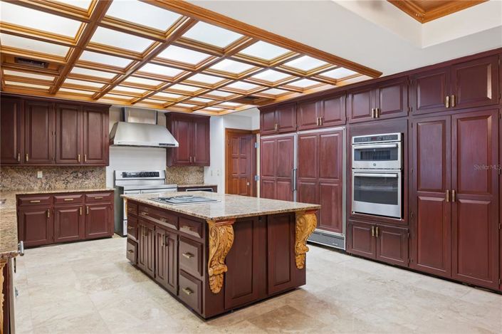 Image No.16-6 Bed House for sale