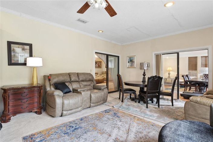 Image No.30-6 Bed House for sale