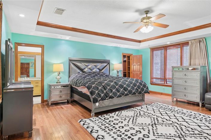 Image No.33-6 Bed House for sale