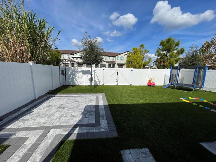 Image No.26-5 Bed House for sale