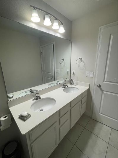 Image No.38-5 Bed House for sale