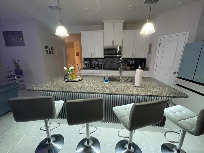 Image No.9-5 Bed House for sale