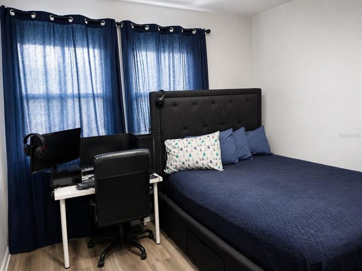 Image No.15-4 Bed House for sale
