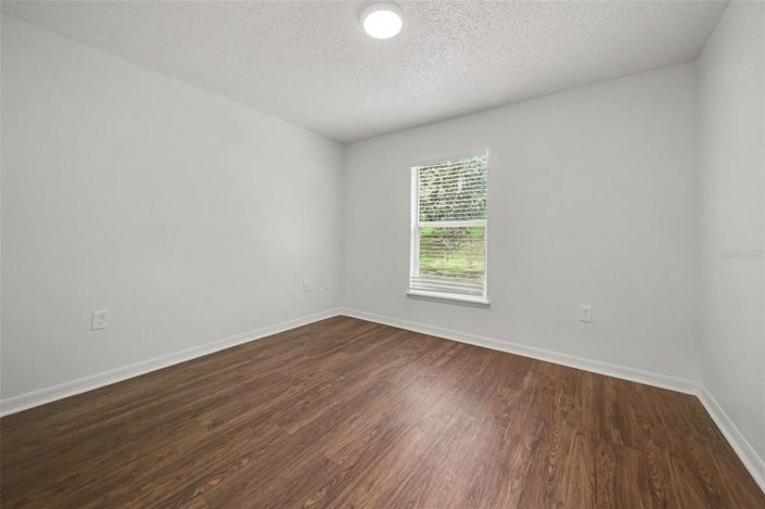 Image No.12-3 Bed House for sale