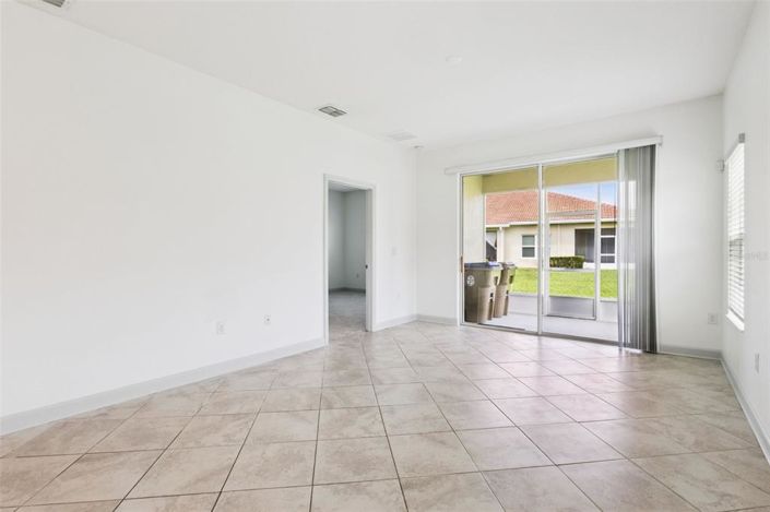 Image No.9-2 Bed Townhouse for sale