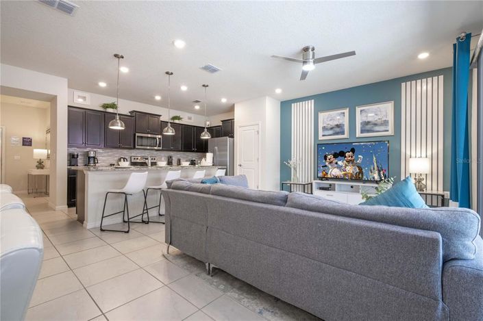 Image No.6-5 Bed Townhouse for sale