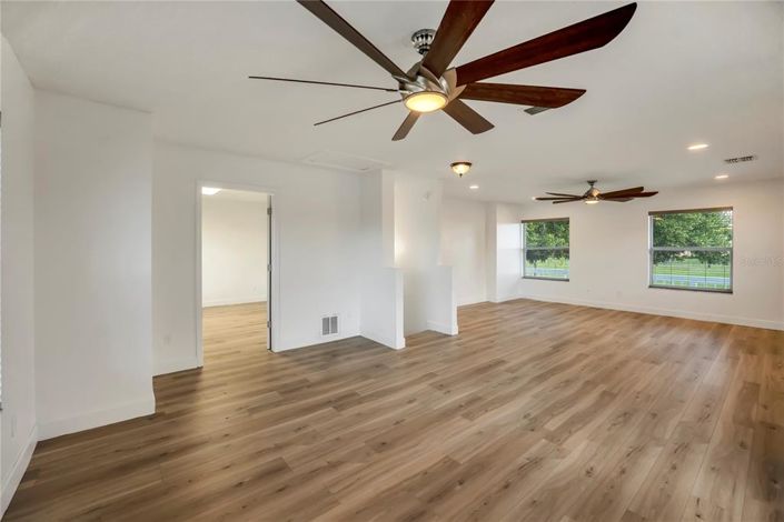 Image No.23-2 Bed House for sale