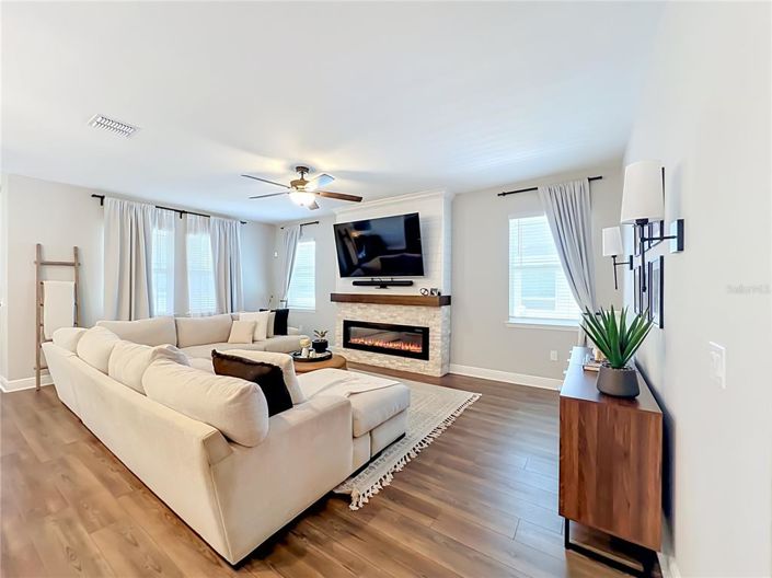 Image No.25-4 Bed House for sale