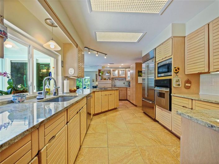 Image No.12-4 Bed House for sale