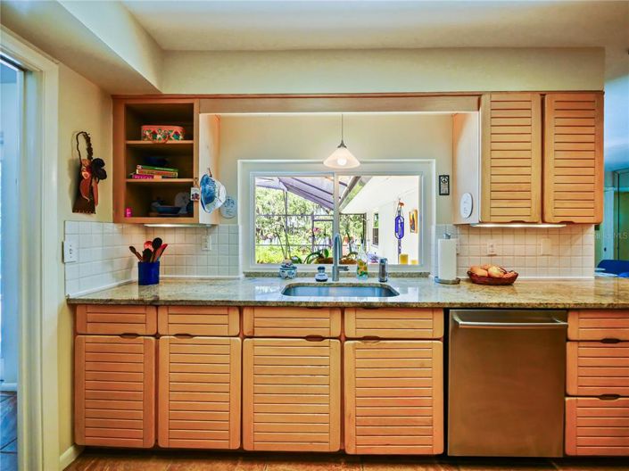 Image No.14-4 Bed House for sale