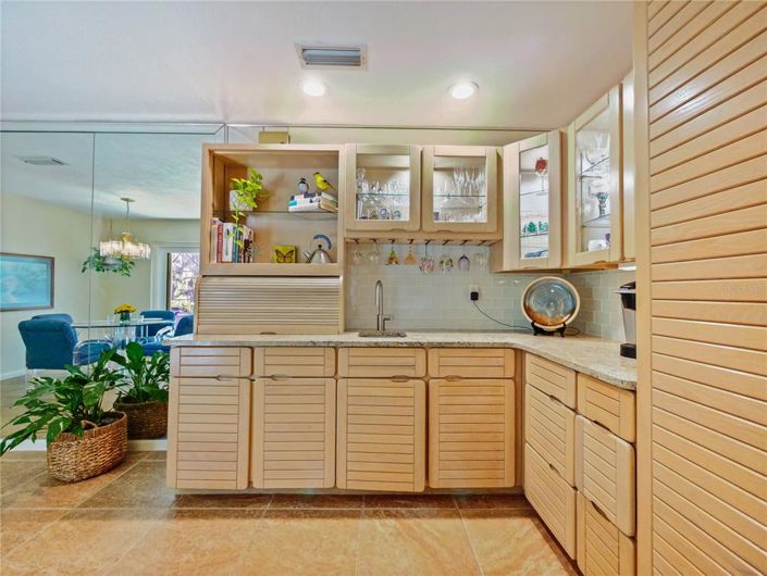 Image No.15-4 Bed House for sale