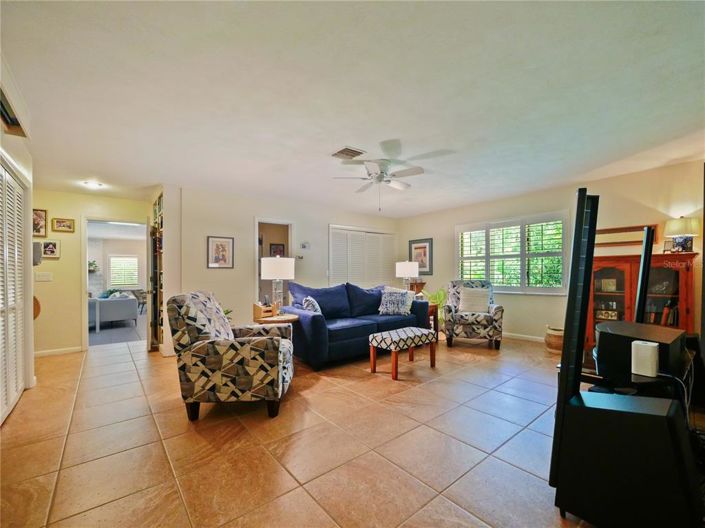 Image No.21-4 Bed House for sale