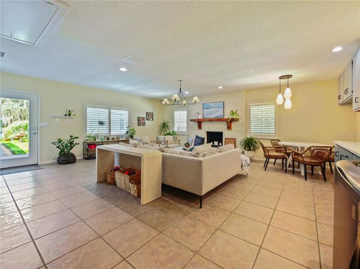 Image No.27-4 Bed House for sale