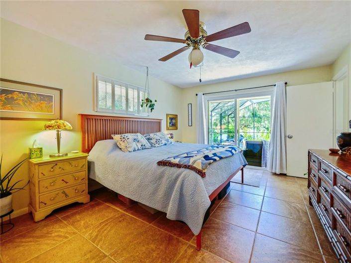 Image No.32-4 Bed House for sale