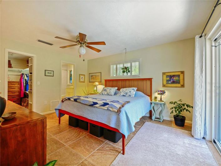 Image No.35-4 Bed House for sale