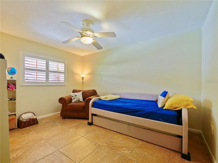 Image No.40-4 Bed House for sale