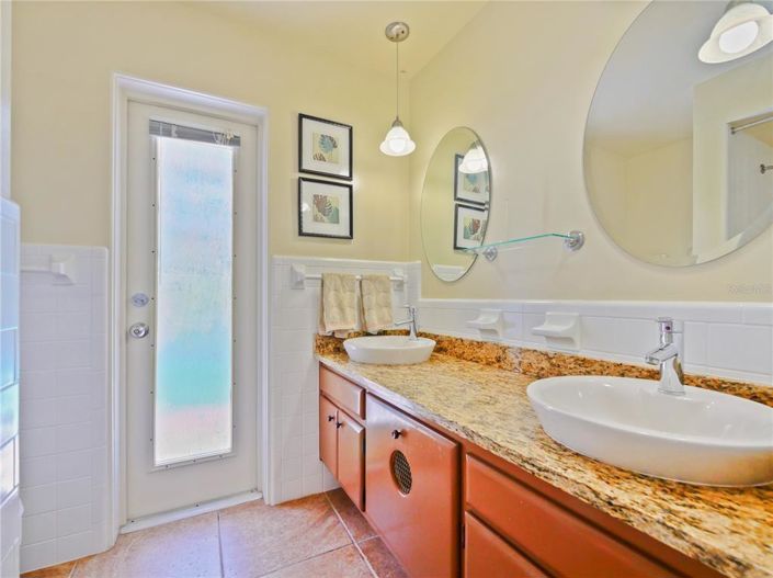 Image No.41-4 Bed House for sale