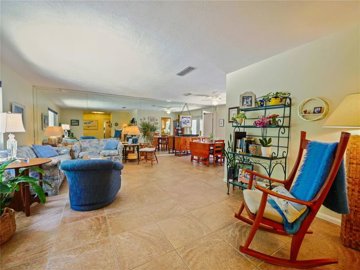 8d076785-754
