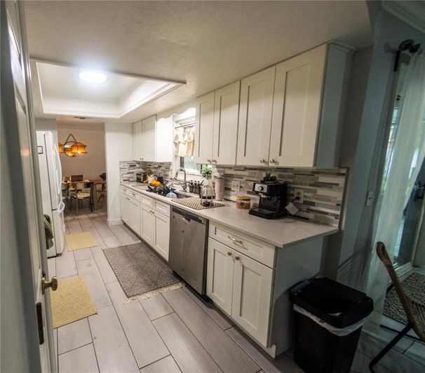 Image No.17-3 Bed House for sale