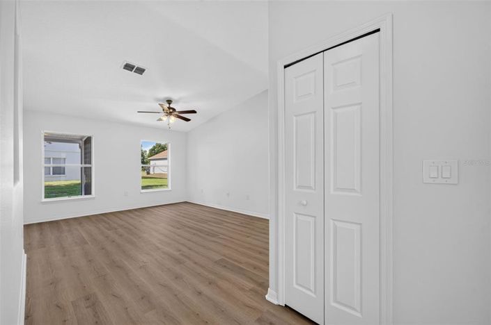 Image No.3-3 Bed House for sale