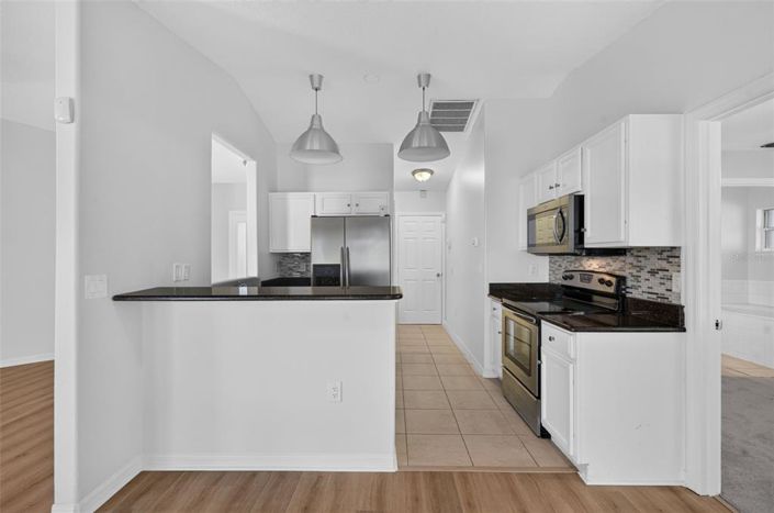 Image No.8-3 Bed House for sale