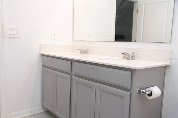 Image No.19-3 Bed House for sale